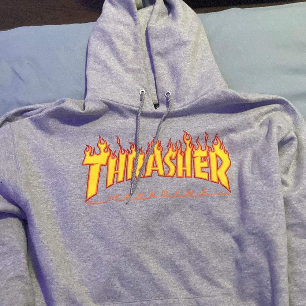 Size M thrasher hoodie